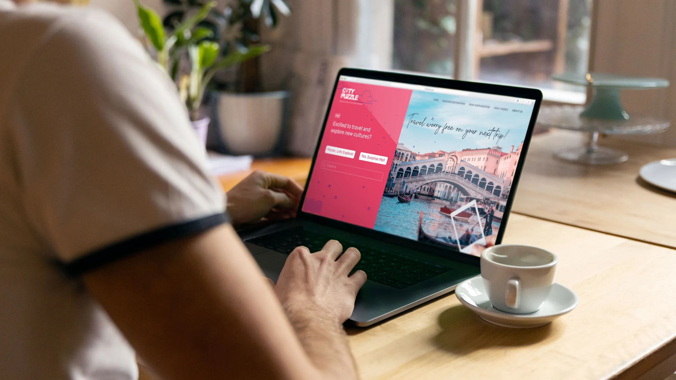 Website concept / City Puzzle’s travel experience on desktop.